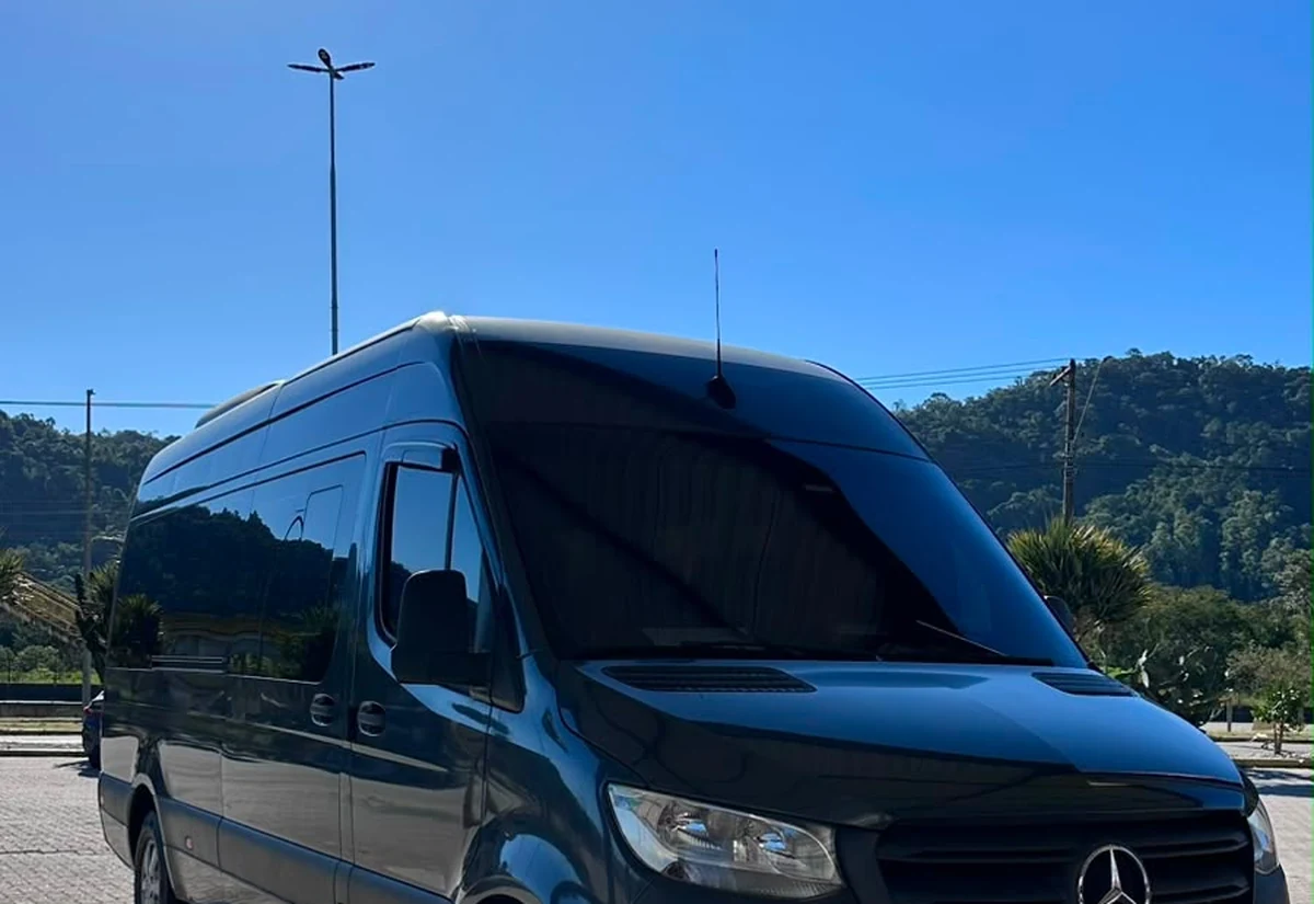 Van executiva VaideVan para atendimento em Valinhos